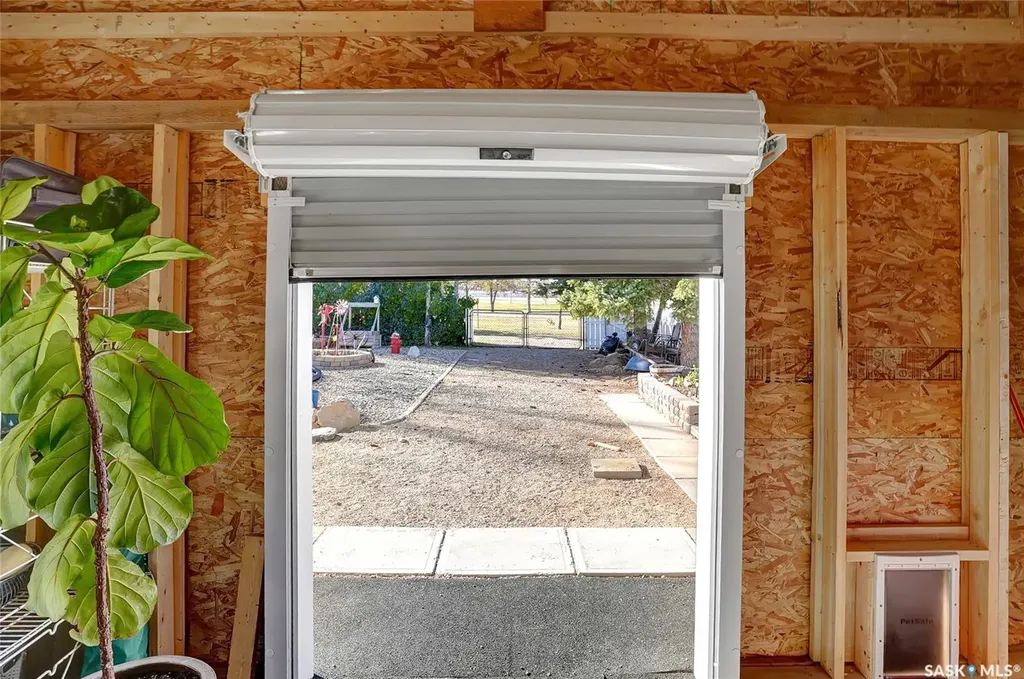 704 Leeville Drive Assiniboia SK S0H 0B0