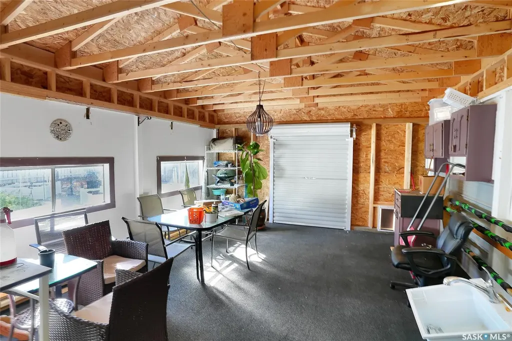 704 Leeville Drive Assiniboia SK S0H 0B0