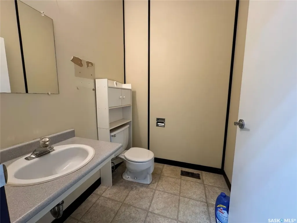 1532 100th Street North Battleford SK S9A 0W4