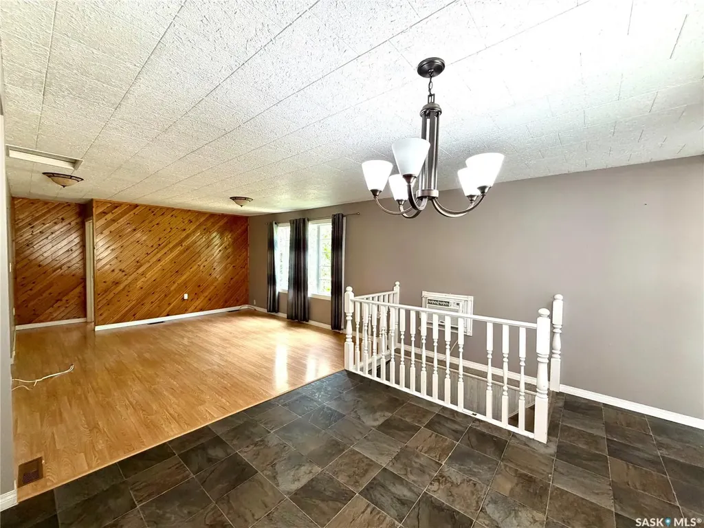 204 4th Street E Carnduff SK S0C 0S0