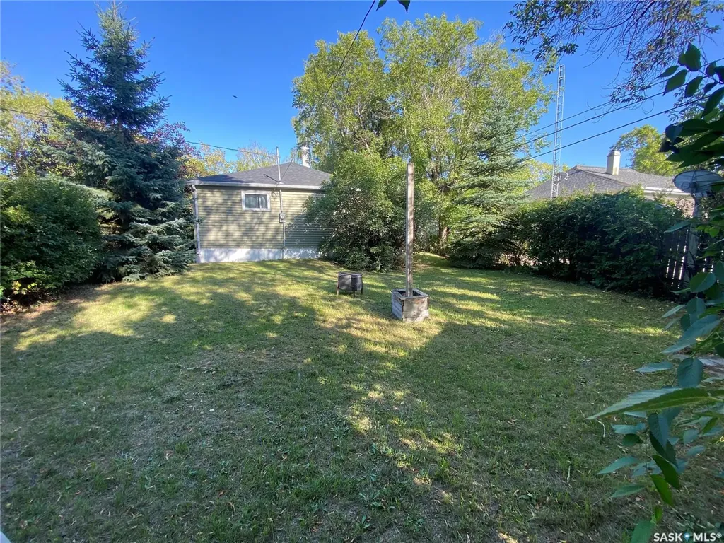 204 4th Street E Carnduff SK S0C 0S0