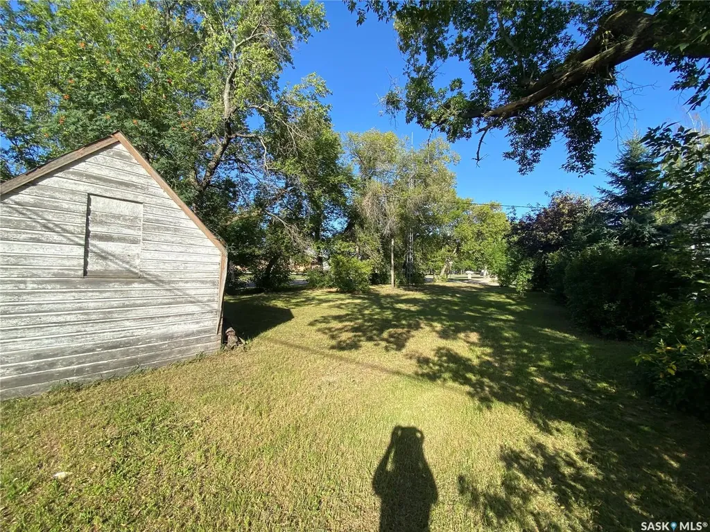 204 4th Street E Carnduff SK S0C 0S0