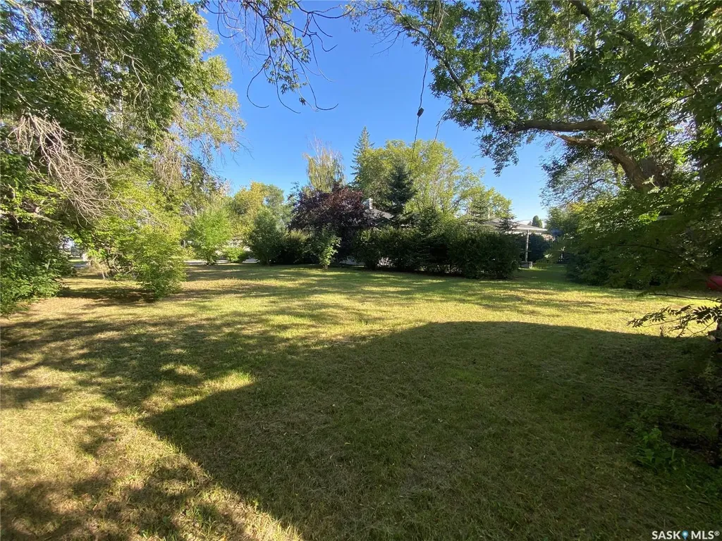 204 4th Street E Carnduff SK S0C 0S0