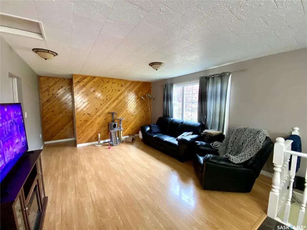 204 4th Street E Carnduff SK S0C 0S0