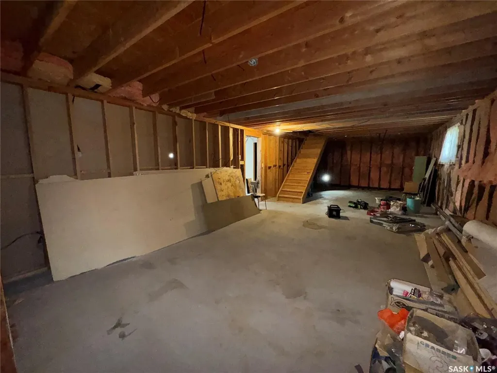 202 4th Avenue Landis SK S0K 2K0