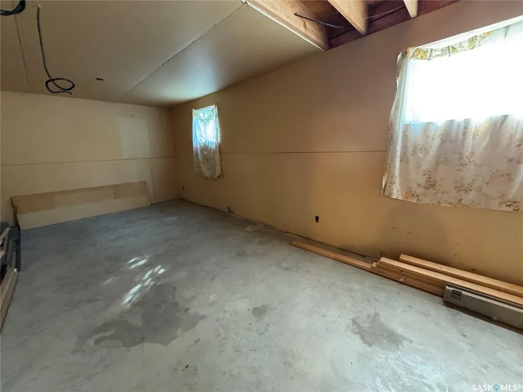 202 4th Avenue Landis SK S0K 2K0