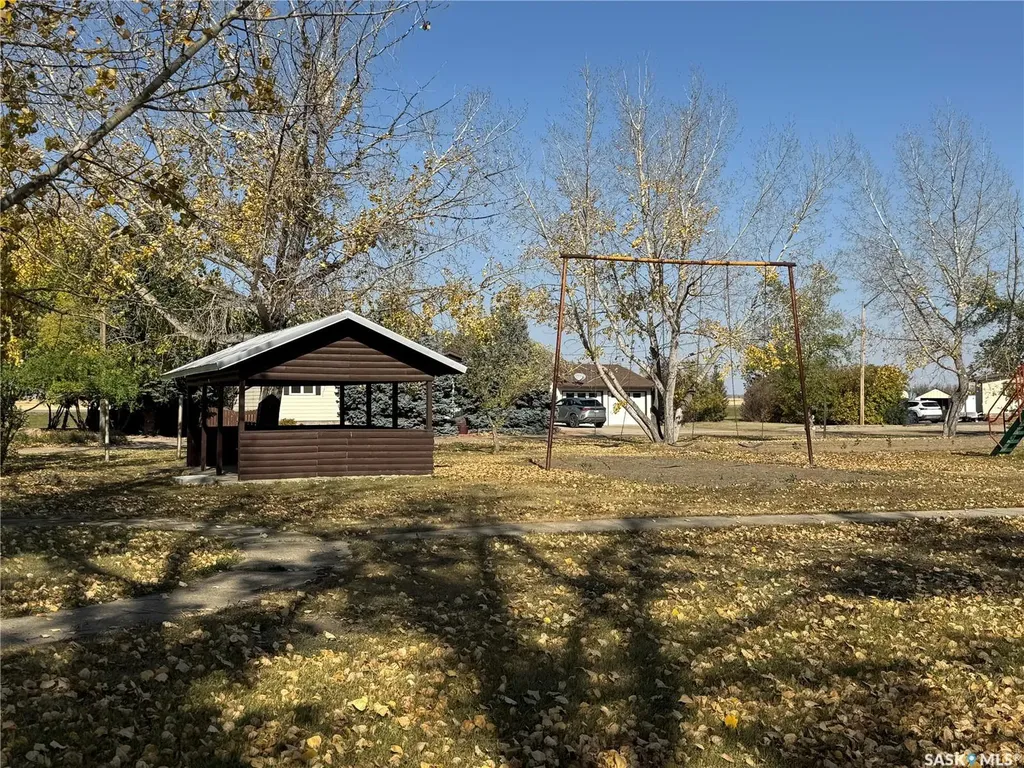 202 4th Avenue Landis SK S0K 2K0