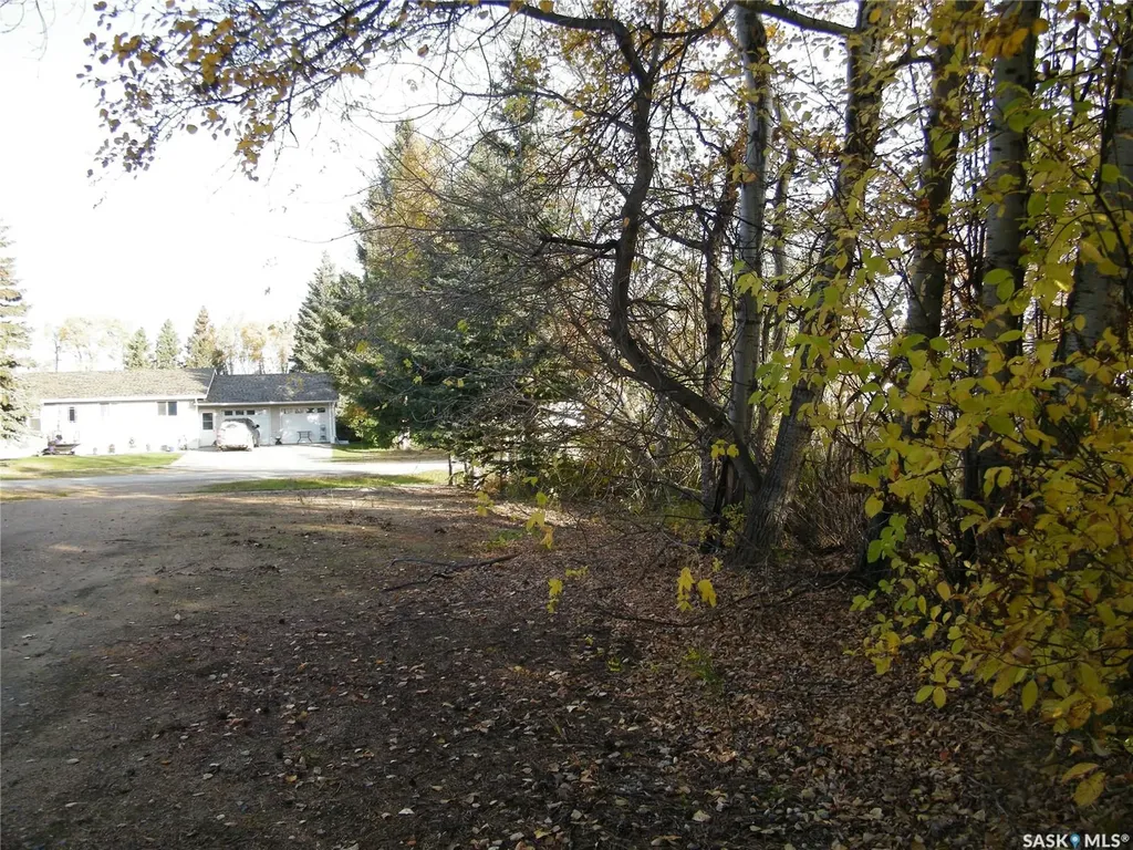 431 Centre Street Middle Lake SK S0K 2X0