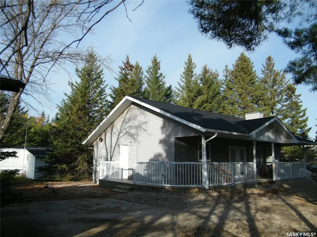 431 Centre Street Middle Lake SK S0K 2X0