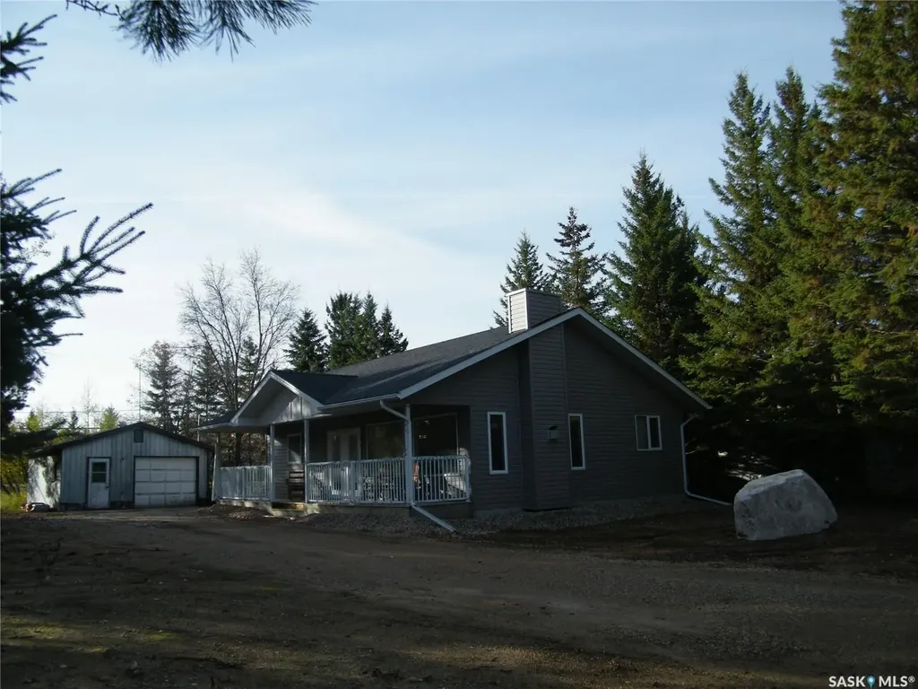 431 Centre Street Middle Lake SK S0K 2X0