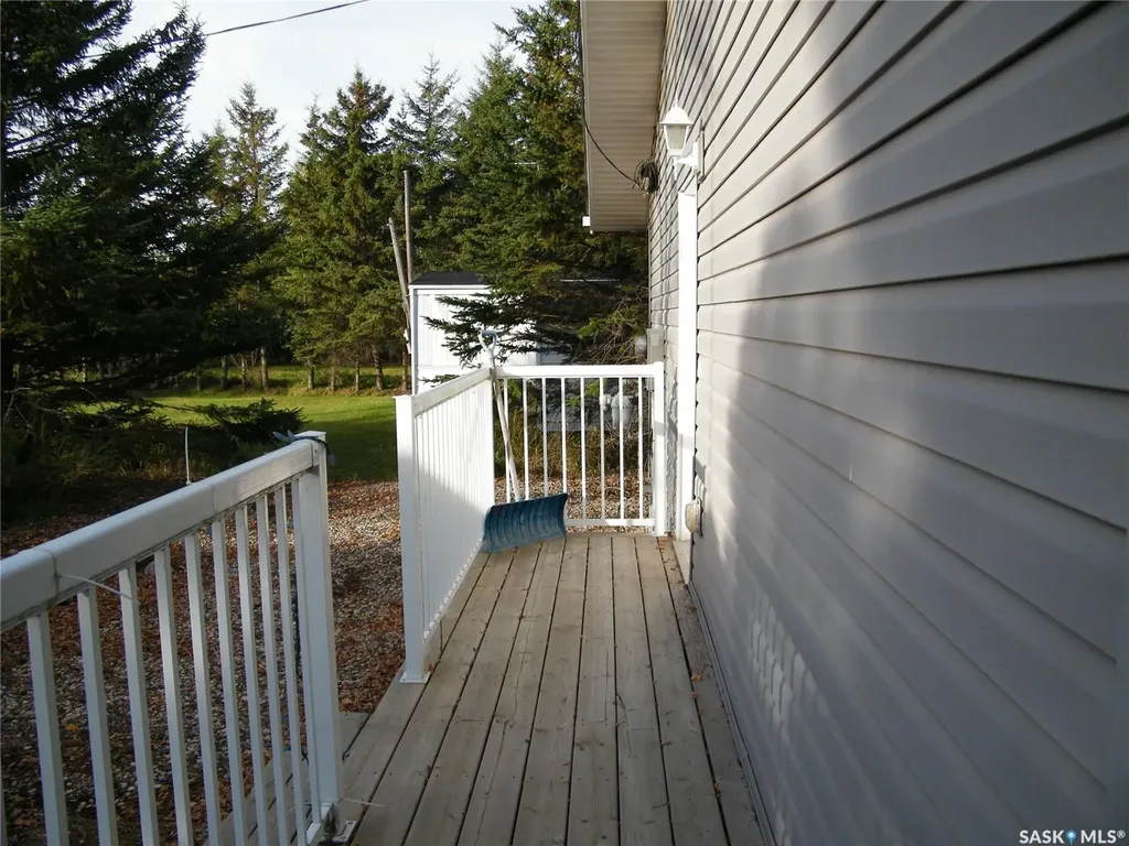 431 Centre Street Middle Lake SK S0K 2X0