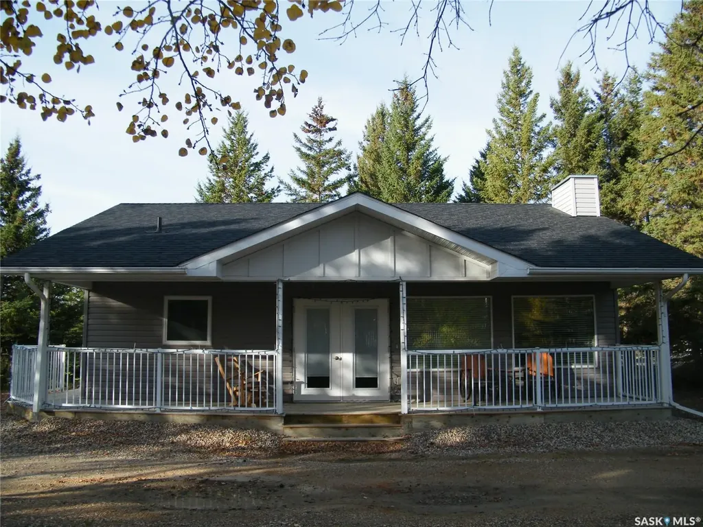 431 Centre Street Middle Lake SK S0K 2X0