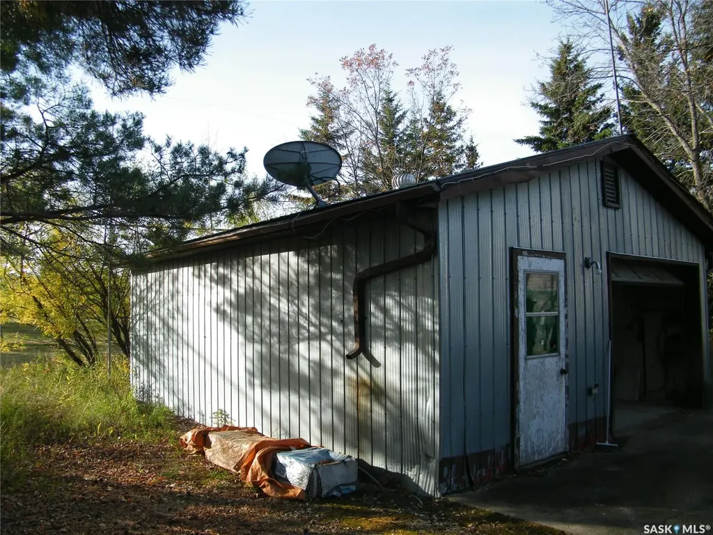 431 Centre Street Middle Lake SK S0K 2X0