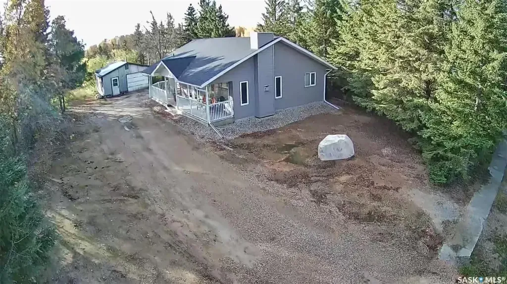 431 Centre Street Middle Lake SK S0K 2X0