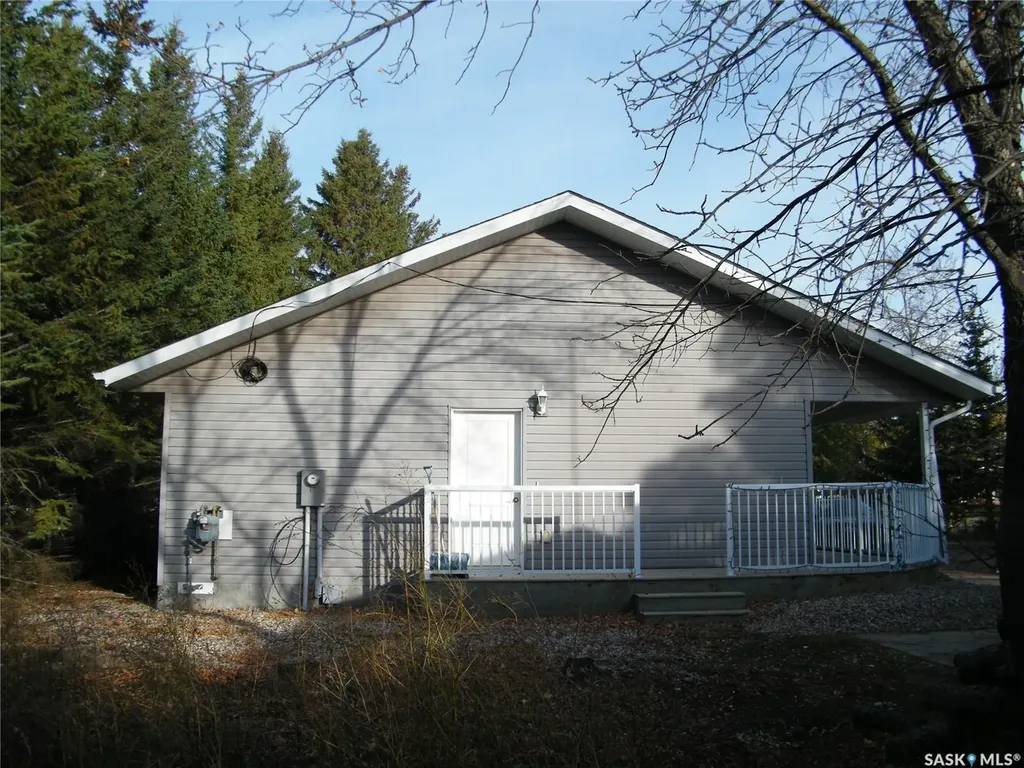 431 Centre Street Middle Lake SK S0K 2X0