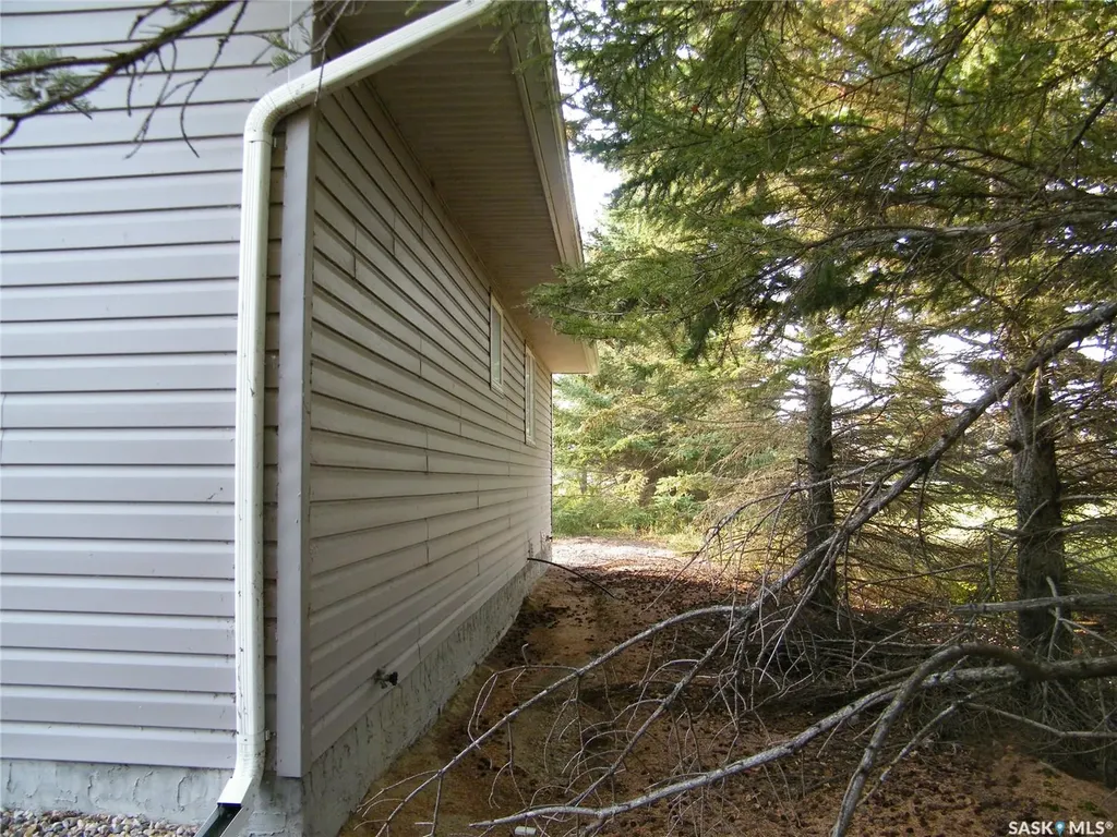 431 Centre Street Middle Lake SK S0K 2X0