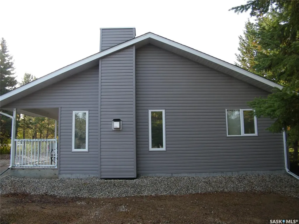 431 Centre Street Middle Lake SK S0K 2X0