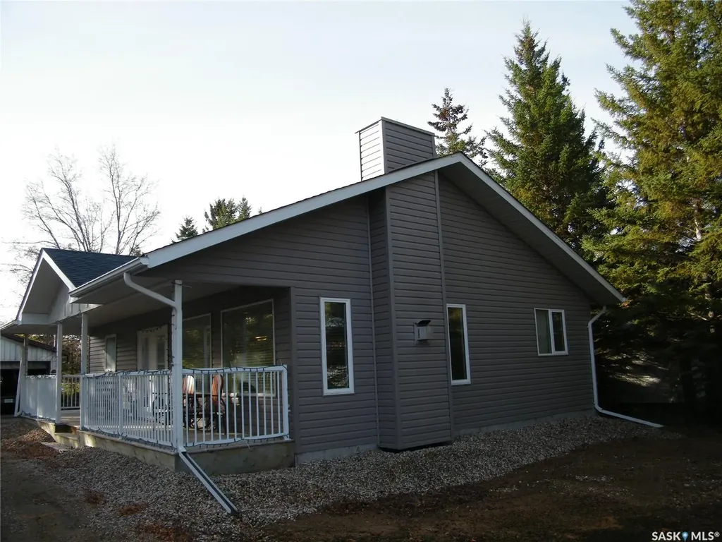 431 Centre Street Middle Lake SK S0K 2X0
