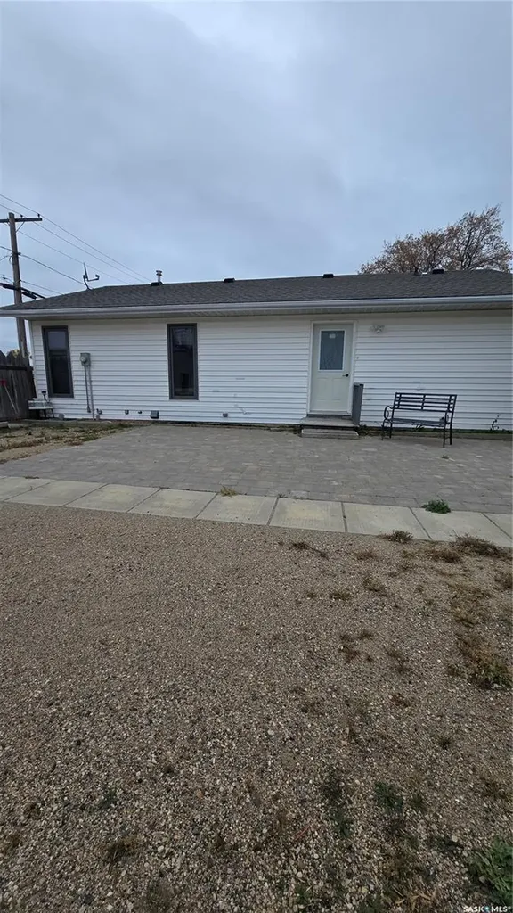 108 1st Street W Carnduff SK S0C 0S0