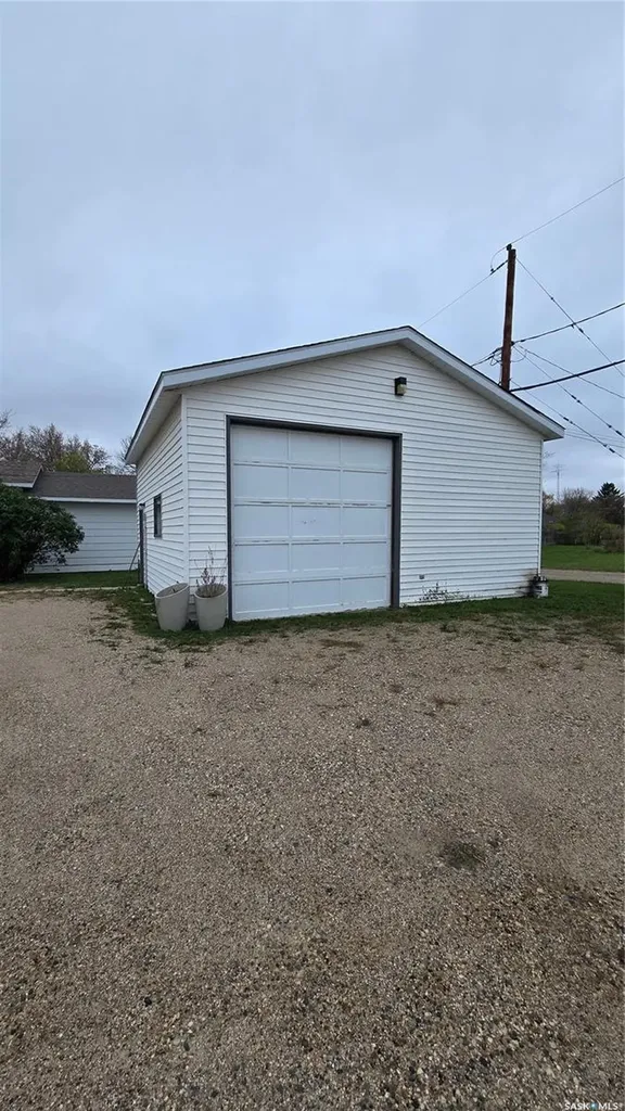 108 1st Street W Carnduff SK S0C 0S0