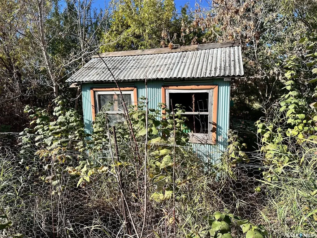 441 4th Street Leoville SK S0J 1N0