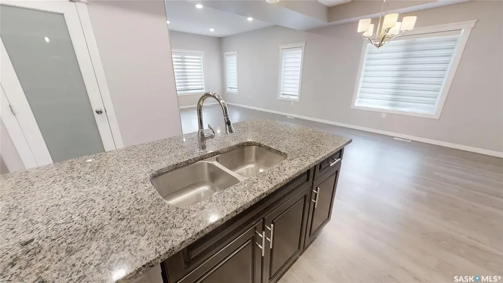 6 Cooper Way Kindersley SK S0L 1S1