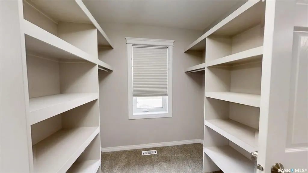 6 Cooper Way Kindersley SK S0L 1S1