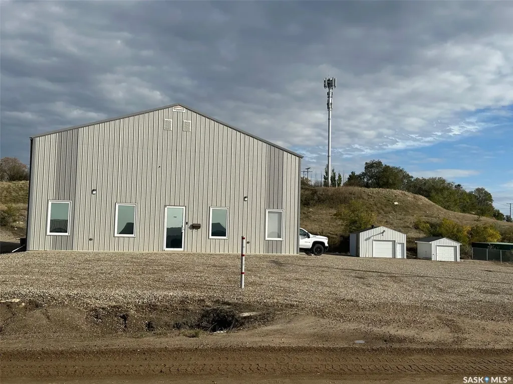 108-110 47 Highway S Estevan SK S4A 2K8