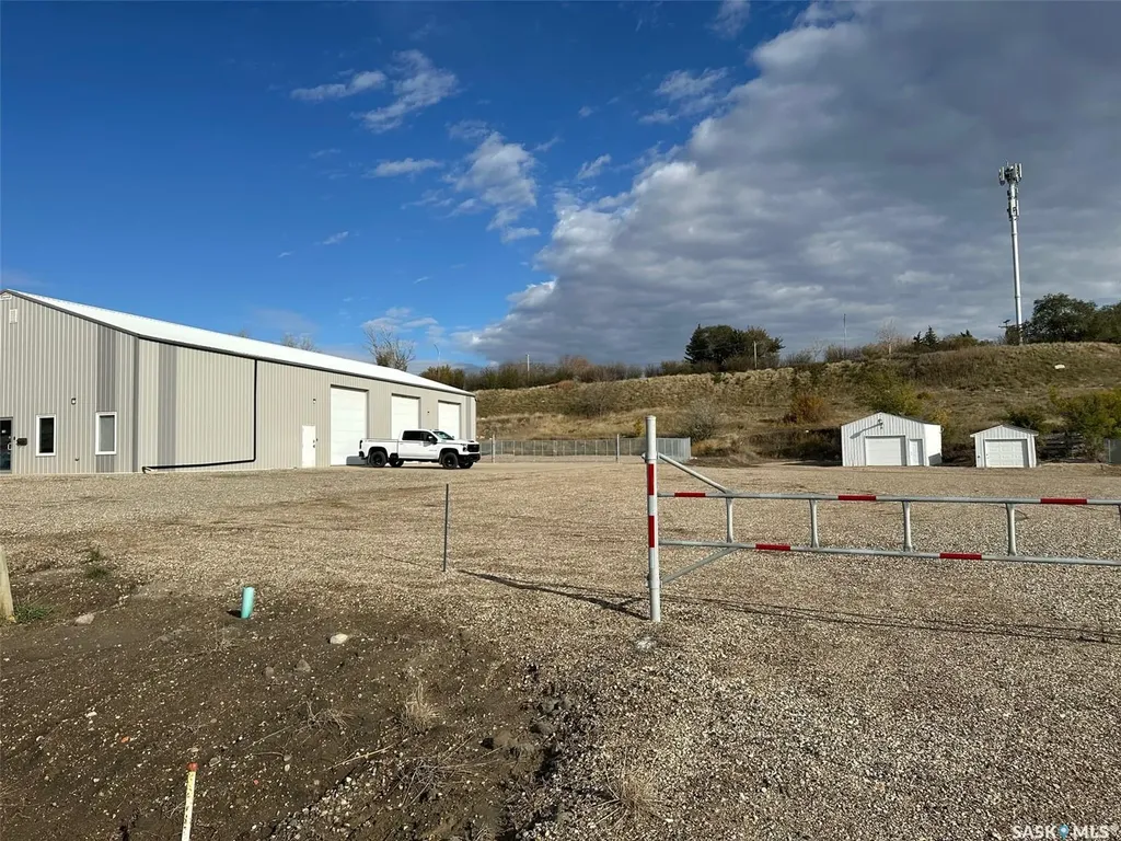 108-110 47 Highway S Estevan SK S4A 2K8