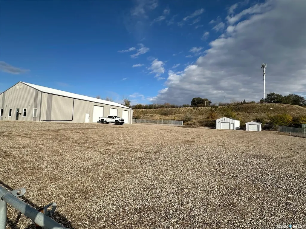 108-110 47 Highway S Estevan SK S4A 2K8