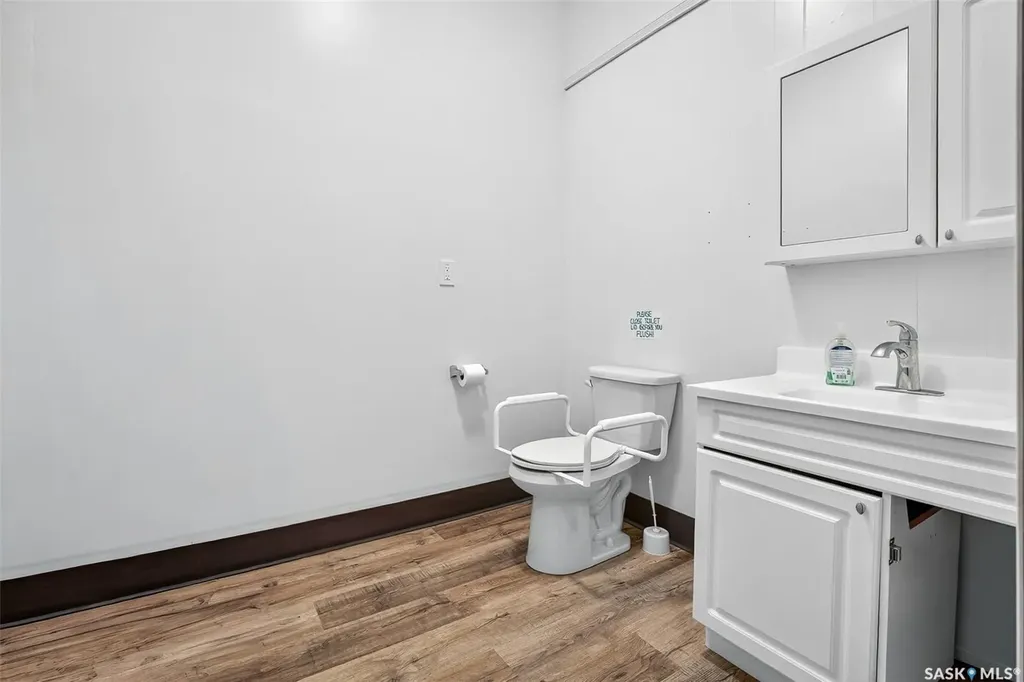 220-222 Main Street N Moose Jaw SK S6H 3J8