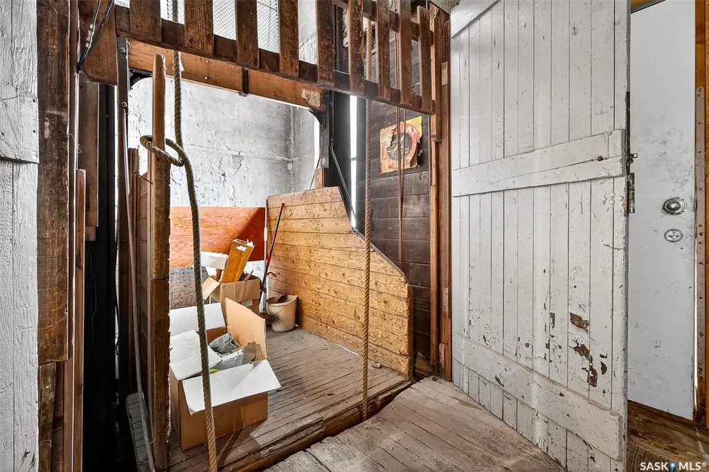 220-222 Main Street N Moose Jaw SK S6H 3J8