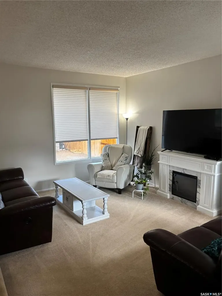 40 Overlord Crescent Kindersley SK S0L 1S0