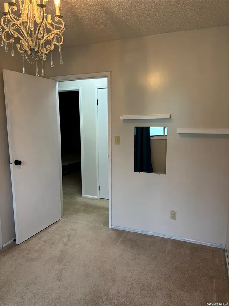 40 Overlord Crescent Kindersley SK S0L 1S0