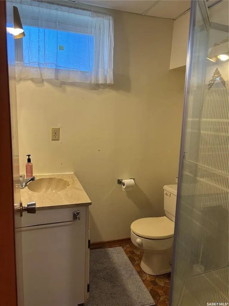 40 Overlord Crescent Kindersley SK S0L 1S0