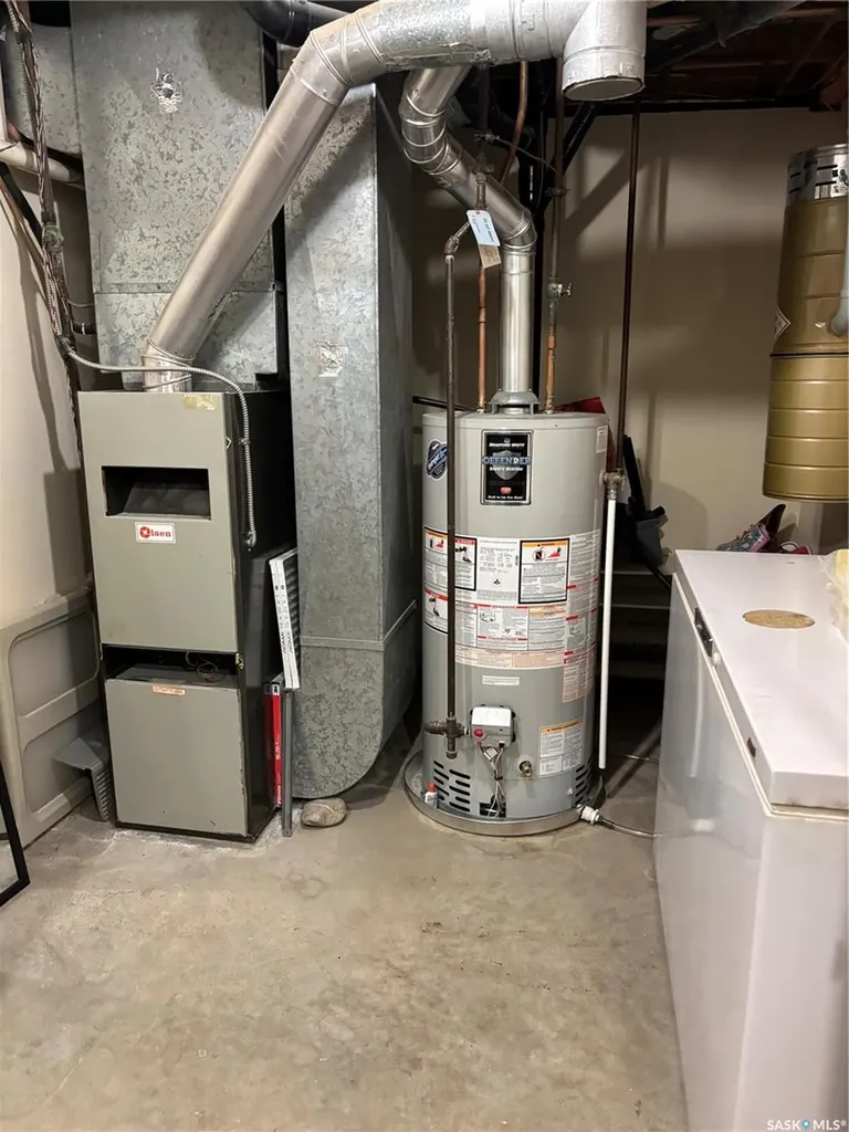 40 Overlord Crescent Kindersley SK S0L 1S0