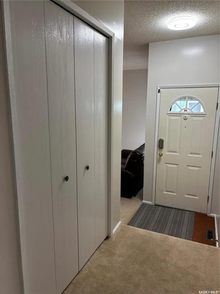 40 Overlord Crescent Kindersley SK S0L 1S0