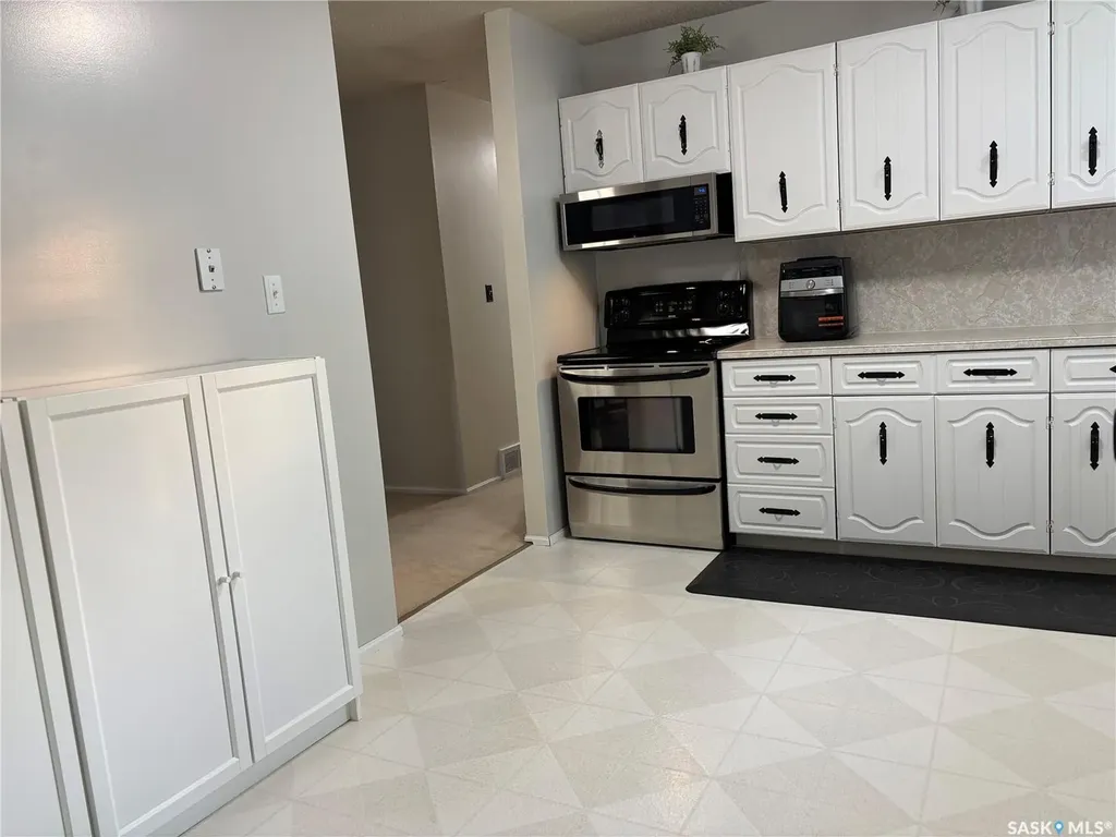 40 Overlord Crescent Kindersley SK S0L 1S0