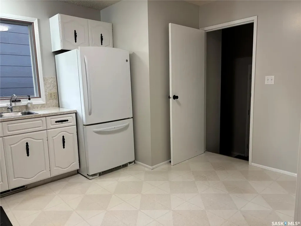 40 Overlord Crescent Kindersley SK S0L 1S0