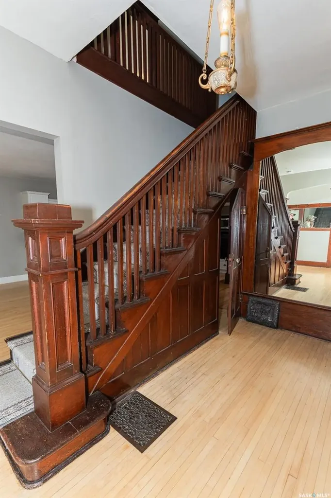 533 Manitoba Avenue Kerrobert SK S0L 1R0