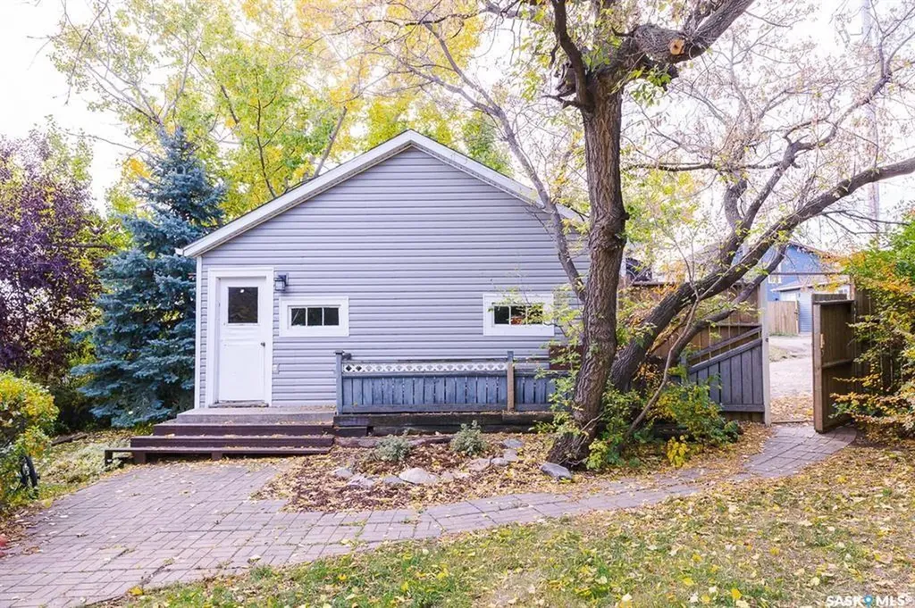 533 Manitoba Avenue Kerrobert SK S0L 1R0