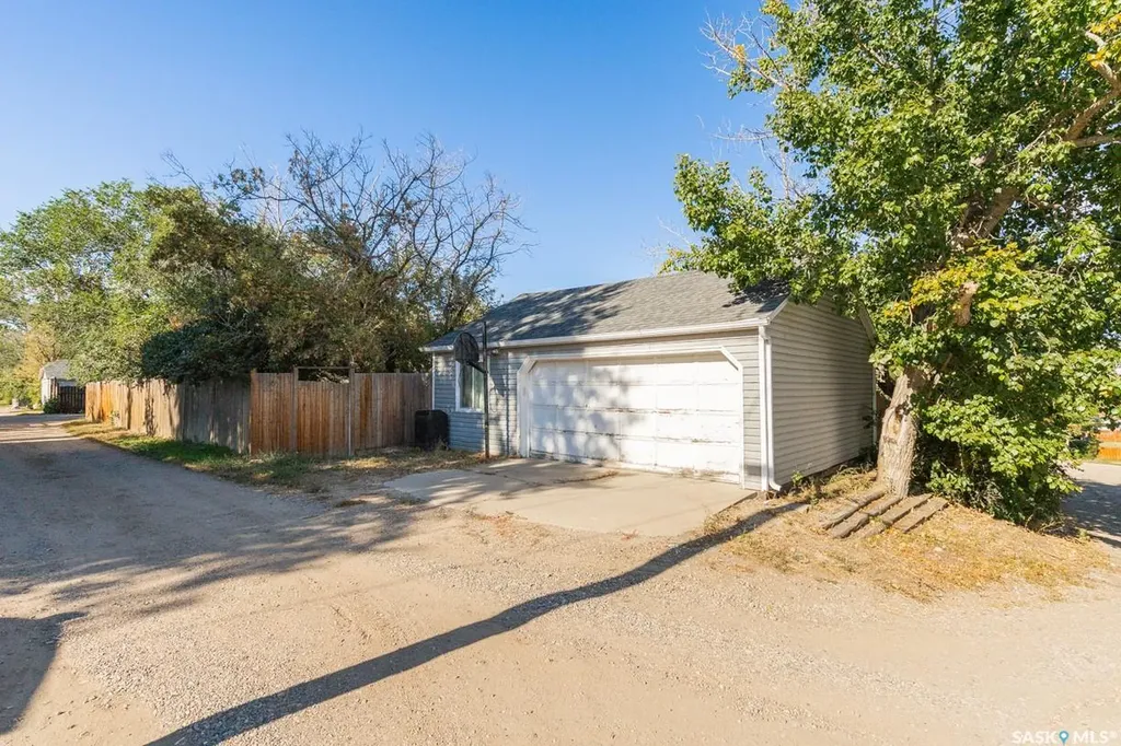 533 Manitoba Avenue Kerrobert SK S0L 1R0