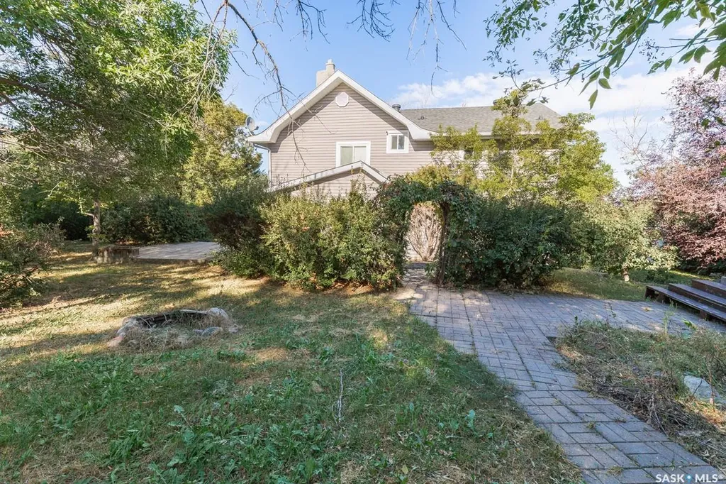 533 Manitoba Avenue Kerrobert SK S0L 1R0