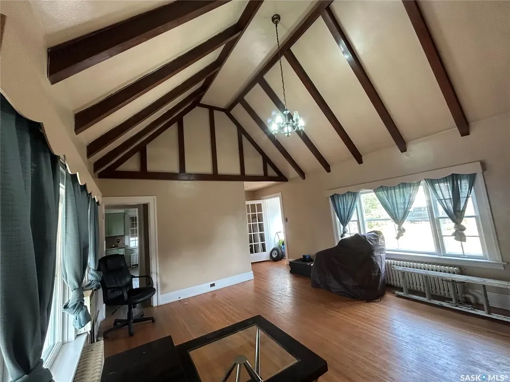 1402 2nd Street Estevan SK S4A 0M6