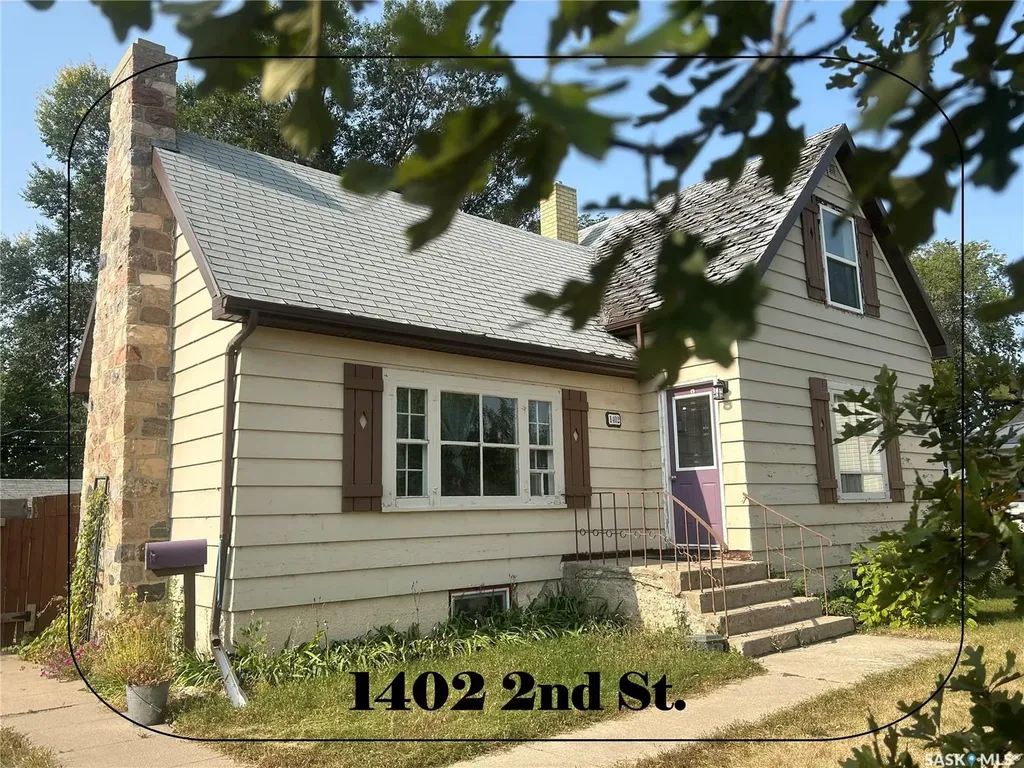 1402 2nd Street Estevan SK S4A 0M6