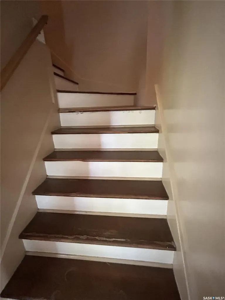 1402 2nd Street Estevan SK S4A 0M6