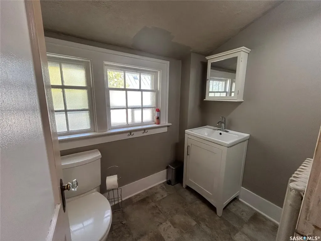 1402 2nd Street Estevan SK S4A 0M6