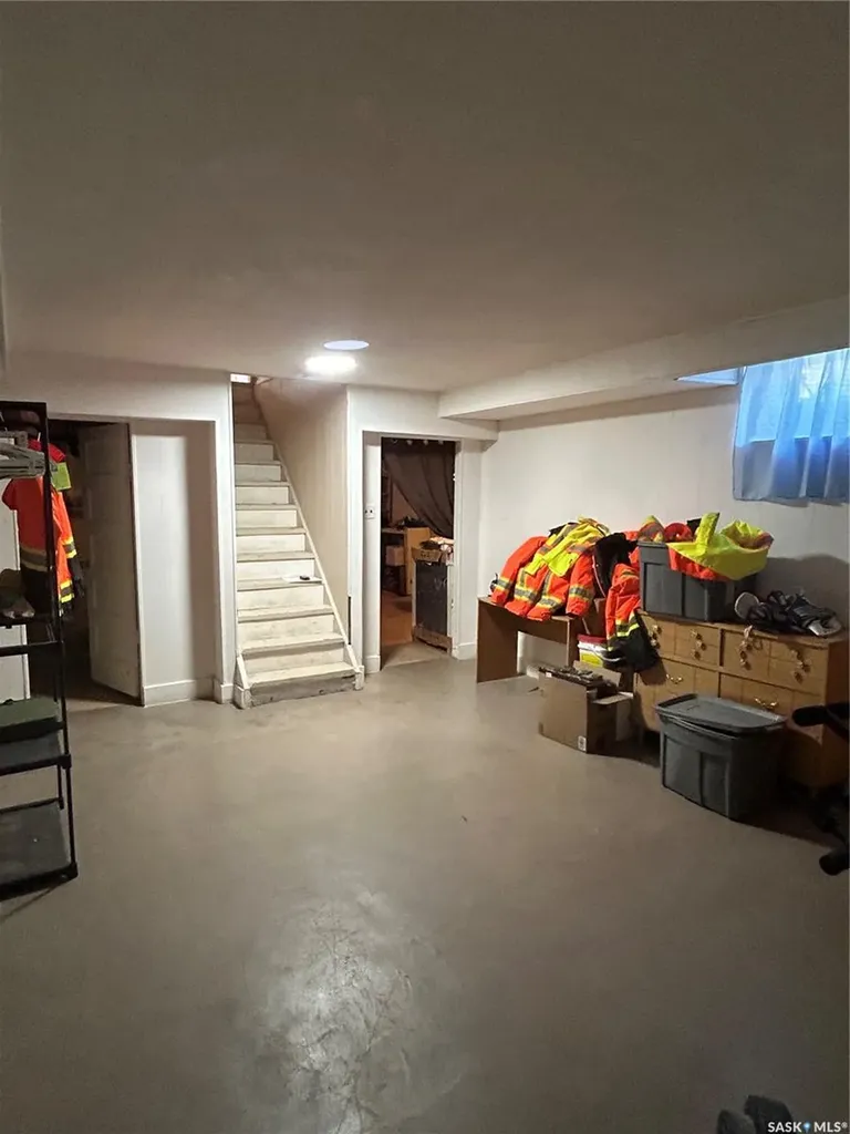 1402 2nd Street Estevan SK S4A 0M6