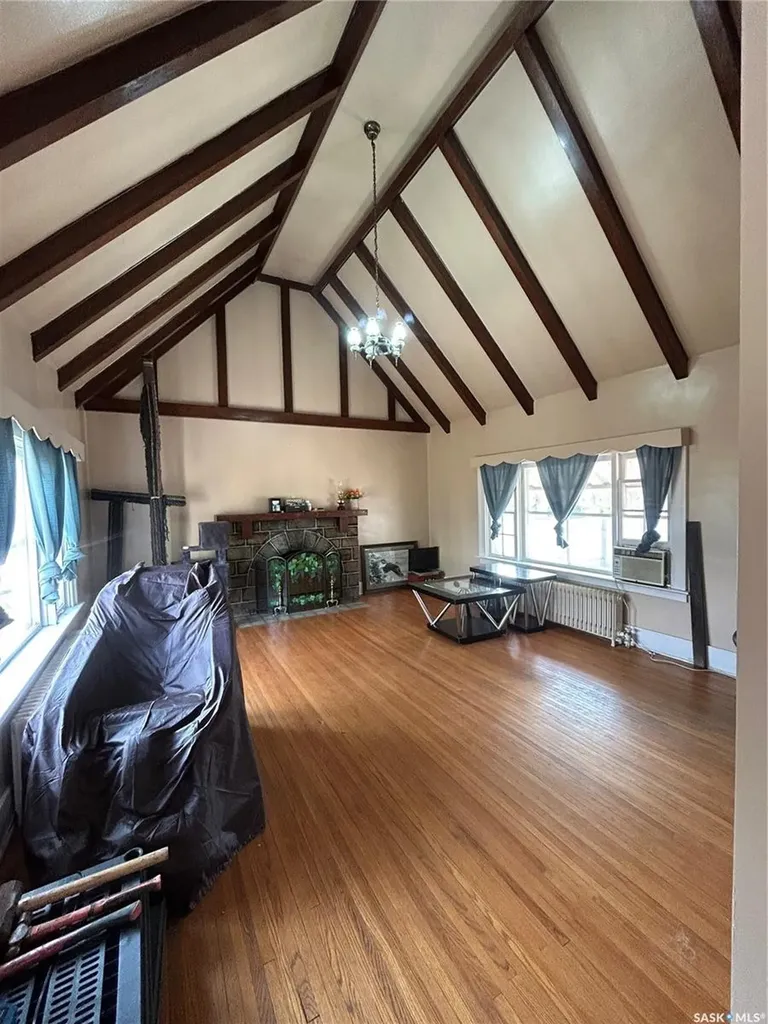 1402 2nd Street Estevan SK S4A 0M6