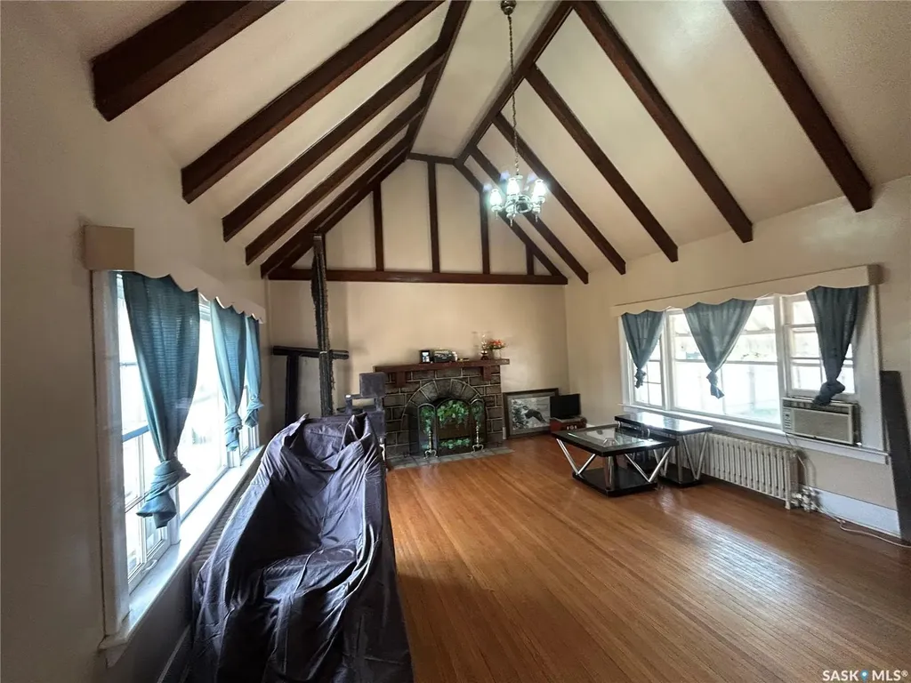 1402 2nd Street Estevan SK S4A 0M6